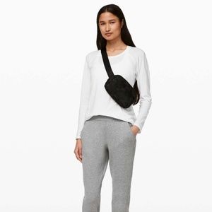 Lululemon white emerald long sleeve tee, sm/med. L629